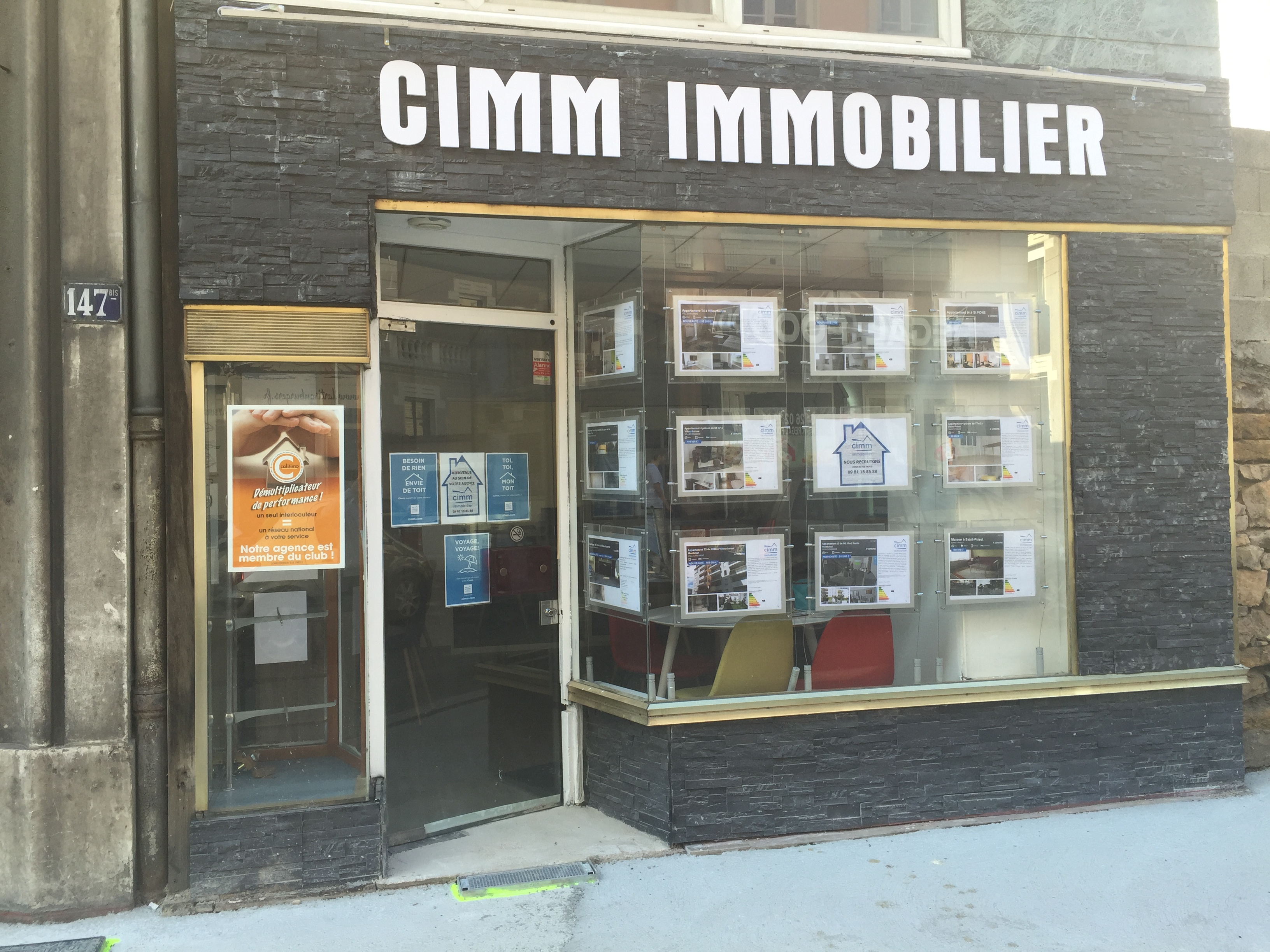 Illustration de CIMM IMMOBILIER VILLEURBANNE 69
